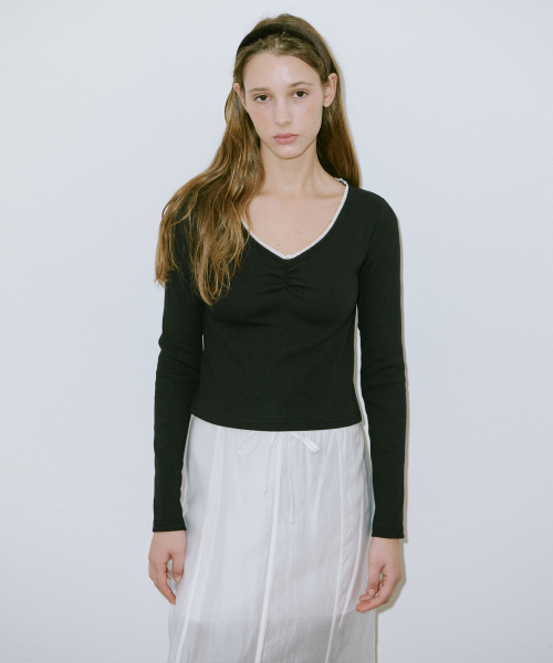 SINOON(シヌーン)の「Neck Lace T-Shirt (Melange Black)(Tシャツ/カットソー・レディース・グレー・FREE)」の1枚目の写真