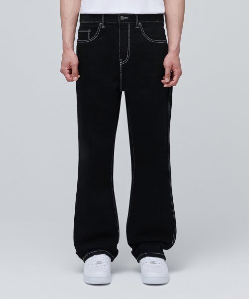 MUSINSA STANDARD（ムシンサスタンダード）の「コントラストステッチレギュラーフィットデニムパンツ[ブラック]（デニムパンツ・メンズ・その他・27/28/29/34/32/30/31/33/26/40/38/42/36）」の2枚目の写真