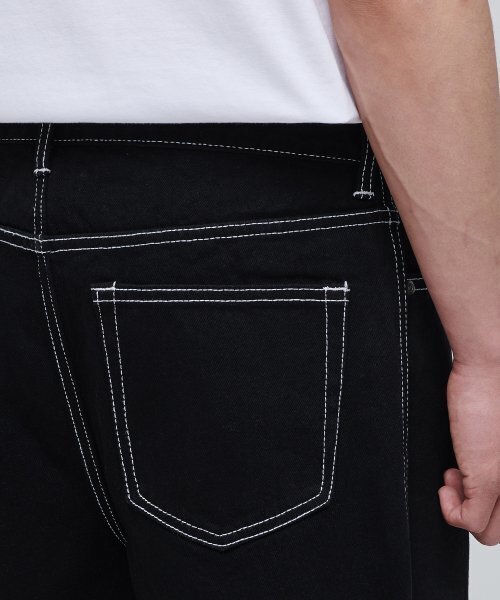 MUSINSA STANDARD（ムシンサスタンダード）の「コントラストステッチレギュラーフィットデニムパンツ[ブラック]（デニムパンツ・メンズ・その他・27/28/29/34/32/30/31/33/26/40/38/42/36）」の6枚目の写真