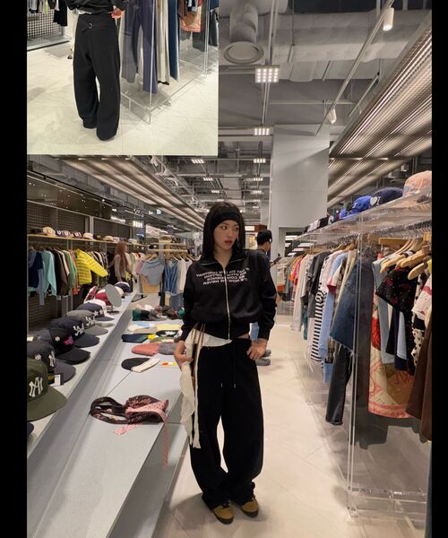 XERO(ゼロ)の「シンチバックスウェットパンツ(スウェットパンツ・レディース・ブラック/グレー・MEDIUM/LARGE/SMALL)」の12枚目の写真