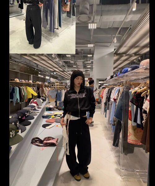 XERO(ゼロ)の「シンチバックスウェットパンツ(スウェットパンツ・レディース・ブラック/グレー・MEDIUM/LARGE/SMALL)」の14枚目の写真