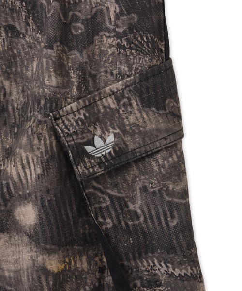 adidas（アディダス）の「adidas ADILENIUM 5.0 CARGO PANTS / アディダス アディレニウム シーズン 5 カーゴパンツ（カーゴパンツ・メンズ・マルチ・36inch/34inch/32inch/30inch/26inch/25inch/24inch）」の6枚目の写真