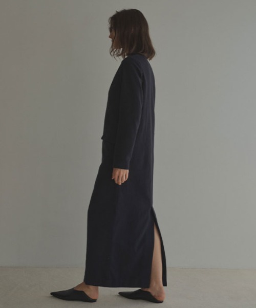 ETRE TOKYO(エトレトウキョウ)の「VネックIラインロングワンピース(ワンピース・レディース・ネイビー/ワイン・S/M)」の12枚目の写真