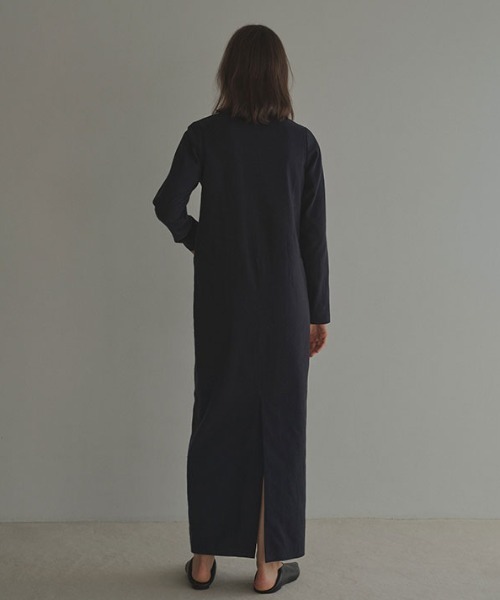 ETRE TOKYO(エトレトウキョウ)の「VネックIラインロングワンピース(ワンピース・レディース・ネイビー/ワイン・S/M)」の13枚目の写真