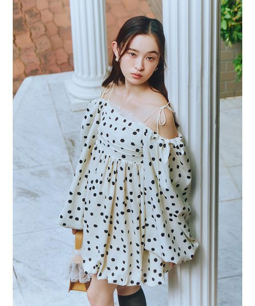 LILY BROWN（リリーブラウン）の「バルーンミニドレス（その他トップス・レディース・ドット/ネイビー/ピンク・F）」の4枚目の写真