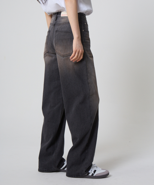 UNKNOWN PLANET(アンノウンプラネット)の「キャットブラシワイドデニムパンツブラック(デニムパンツ・レディース・その他・SMALL/MEDIUM/LARGE/X-LARGE)」の7枚目の写真