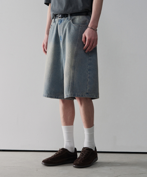OURDAYZ（アワーデイズ）の「ウェイビーカーブドバミューダデニムパンツ[LIGHT BLUE]（その他パンツ・レディース・その他・SMALL/MEDIUM/LARGE/X-LARGE）」の2枚目の写真
