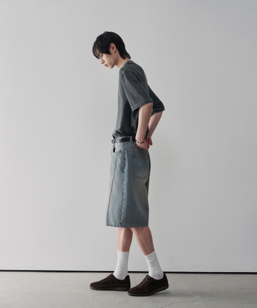OURDAYZ（アワーデイズ）の「ウェイビーカーブドバミューダデニムパンツ[LIGHT BLUE]（その他パンツ・レディース・その他・SMALL/MEDIUM/LARGE/X-LARGE）」の3枚目の写真