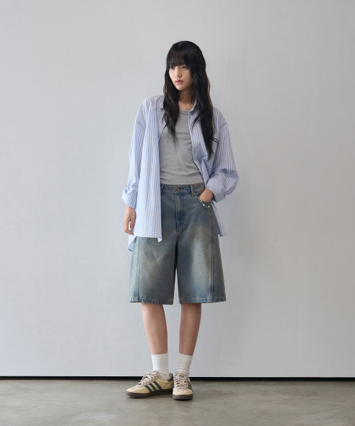 OURDAYZ（アワーデイズ）の「ウェイビーカーブドバミューダデニムパンツ[LIGHT BLUE]（その他パンツ・レディース・その他・SMALL/MEDIUM/LARGE/X-LARGE）」の4枚目の写真