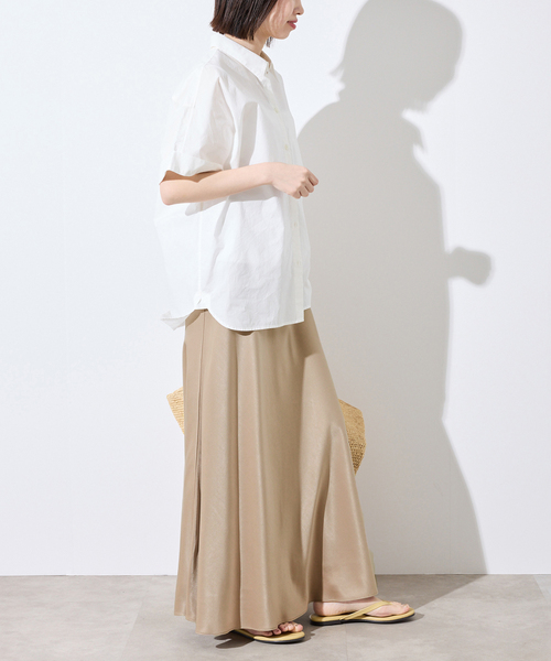 SLOBE IENA（スローブイエナ）の「《ブラックのみWEB限定/追加2》グロッシーサテンフレアスカート（スカート・レディース・アイボリー/ベージュ系その他/ブラック/ベージュ・FREE）」の17枚目の写真