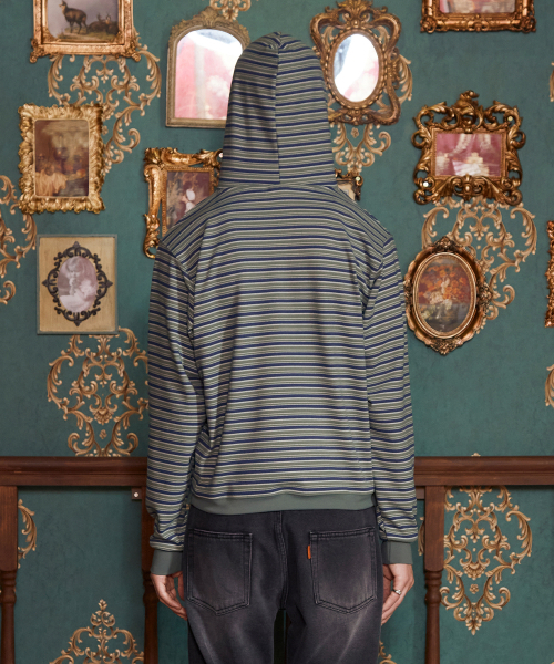 UNALLOYED(アナロイド)の「ストライプロゴフードパーカー / グリーン(パーカー・レディース・L/M・FREE)」の4枚目の写真