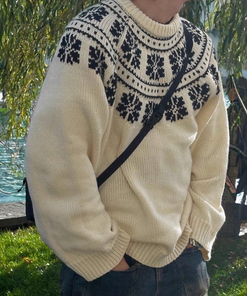 NOWLE(ノウル)の「【NOWLE】ウィンター レトロ ノルディック柄 プルオーバー ニット(ニット/セーター・メンズ・ネイビー/オフホワイト・X-LARGE/LARGE/MEDIUM)」の4枚目の写真