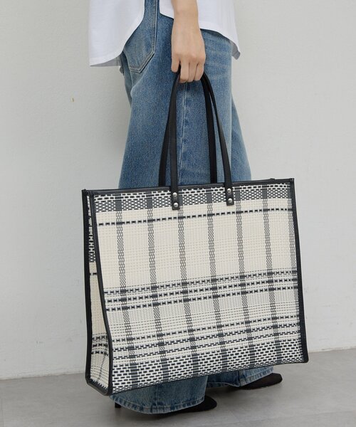 GALLARDAGALANTE(ガリャルダガランテ)の「【2.718】トリミングトート L(トートバッグ・レディース・ブラック/ベージュ・FREE)」の3枚目の写真