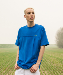 261EUI（261イーユーアイ）の「ROUND ARROW T-SHIRT BLUE（Tシャツ/カットソー）」
