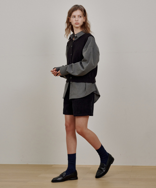 LOSSYROW(ロッシロー)の「Soft Corduroy Half Pants Black(その他パンツ・レディース・ブラック・SMALL/MEDIUM)」の1枚目の写真