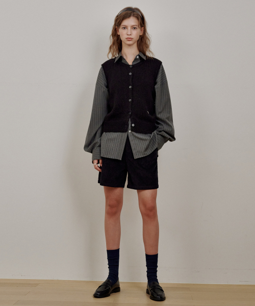LOSSYROW(ロッシロー)の「Soft Corduroy Half Pants Black(その他パンツ・レディース・ブラック・SMALL/MEDIUM)」の2枚目の写真