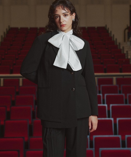 Callarus(カラルス)の「<単品>ストレッチレイヤーデザインテーラードジャケット〔Callarus〕(テーラードジャケット・レディース・ブラック/グレー・S/M/L/LL/3L)」の2枚目の写真