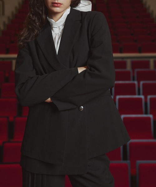 Callarus(カラルス)の「<単品>ストレッチレイヤーデザインテーラードジャケット〔Callarus〕(テーラードジャケット・レディース・ブラック/グレー・S/M/L/LL/3L)」の11枚目の写真