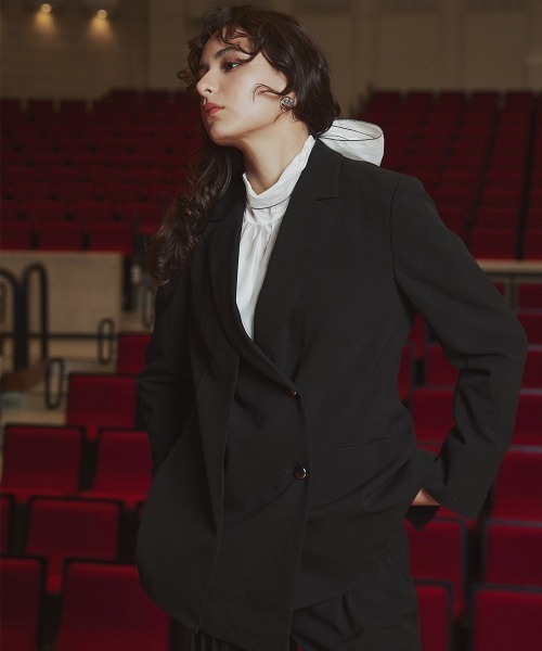 Callarus(カラルス)の「<単品>ストレッチレイヤーデザインテーラードジャケット〔Callarus〕(テーラードジャケット・レディース・ブラック/グレー・S/M/L/LL/3L)」の19枚目の写真