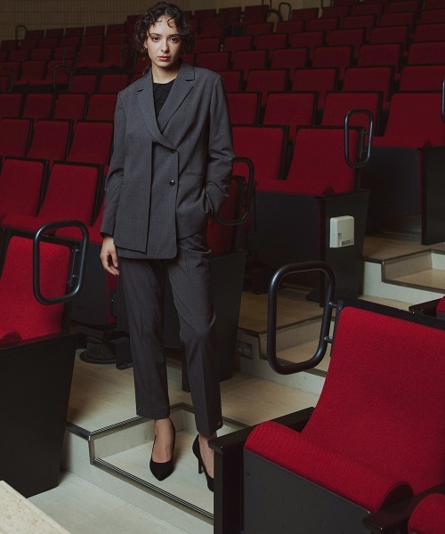 Callarus(カラルス)の「<単品>ストレッチレイヤーデザインテーラードジャケット〔Callarus〕(テーラードジャケット・レディース・ブラック/グレー・S/M/L/LL/3L)」の22枚目の写真