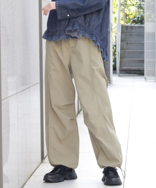 H.A.K（ハク）の「ストレッチウェザーボリュームパンツ（その他パンツ・レディース・ブラック/ベージュ・1/2）」の2枚目の写真