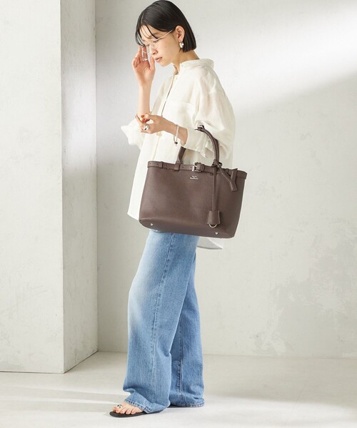 SHIPS(シップス)の「【WEB限定】George Cinq:BELTED TOTO BAG(M)(トートバッグ・レディース・ブラウン/ブラック・ONE SIZE)」の6枚目の写真