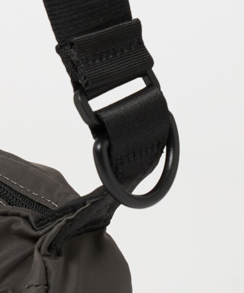 green label relaxing（グリーンレーベルリラクシング）の「【WEB限定】WR レクタングル ショルダーバッグ-撥水-（ショルダーバッグ・メンズ・ブラック/ダークグレー・FREE）」の13枚目の写真