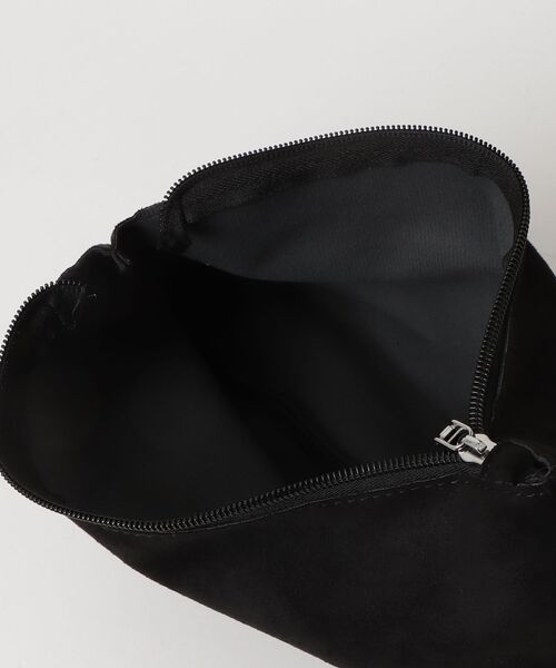 AUREN(オーレン)の「【ユニセックス】ソフトスエードスラウチバッグ(ショルダーバッグ・メンズ・ブラック/ベージュ/ブラウン・FREE)」の17枚目の写真