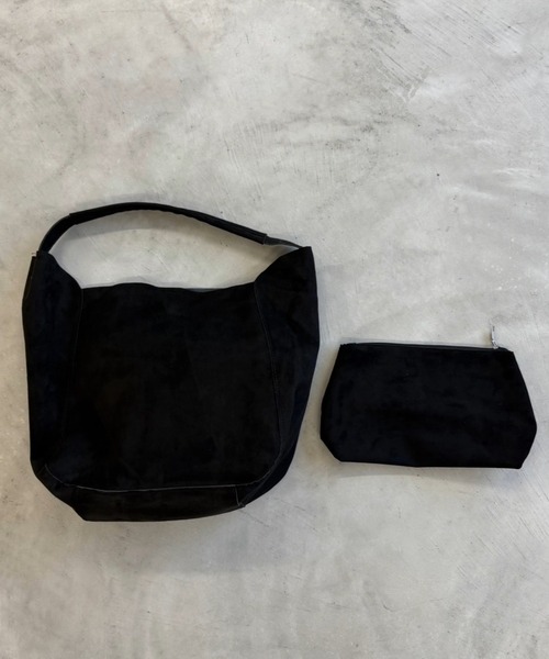 AUREN(オーレン)の「【ユニセックス】ソフトスエードスラウチバッグ(ショルダーバッグ・メンズ・ブラック/ベージュ/ブラウン・FREE)」の7枚目の写真