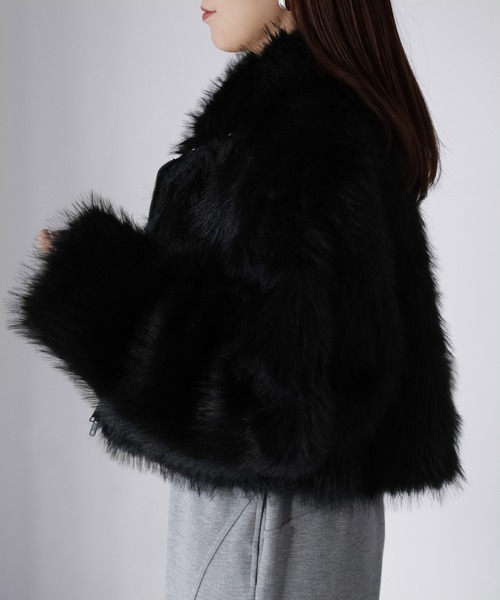 Riberry（リベリー）の「ショート丈ダブルジップフェイクファーブルゾン（ブルゾン・レディース・ブラック/ベージュ系/ベージュ・FREE）」の6枚目の写真