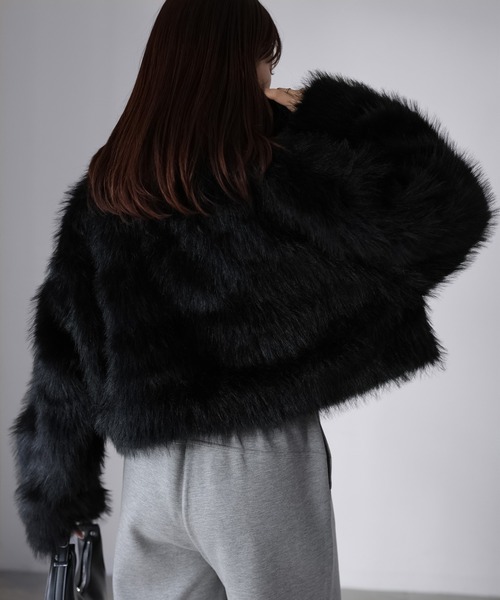 Riberry（リベリー）の「ショート丈ダブルジップフェイクファーブルゾン（ブルゾン・レディース・ブラック/ベージュ系/ベージュ・FREE）」の7枚目の写真