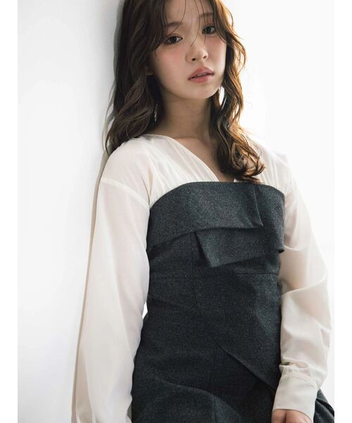 MERCURYDUO（マーキュリーデュオ）の「異素材ドッキングラップワンピース（ワンピース・レディース・ブラック/ベージュ・SMALL/MEDIUM）」の4枚目の写真