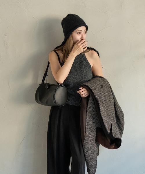 HAYNI（ヘイニ）の「Saoriさん&MAISON HAYNIコラボ Calmea noir カルメノワール｜MAISON HAYNI（ハンドバッグ・レディース・ブラック・FREE）」の4枚目の写真