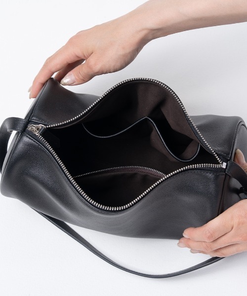 HAYNI（ヘイニ）の「Saoriさん&MAISON HAYNIコラボ Calmea noir カルメノワール｜MAISON HAYNI（ハンドバッグ・レディース・ブラック・FREE）」の11枚目の写真