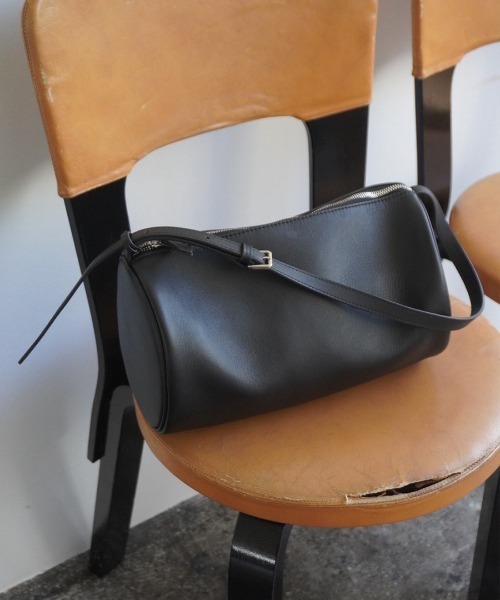 HAYNI（ヘイニ）の「Saoriさん&MAISON HAYNIコラボ Calmea noir カルメノワール｜MAISON HAYNI（ハンドバッグ・レディース・ブラック・FREE）」の16枚目の写真