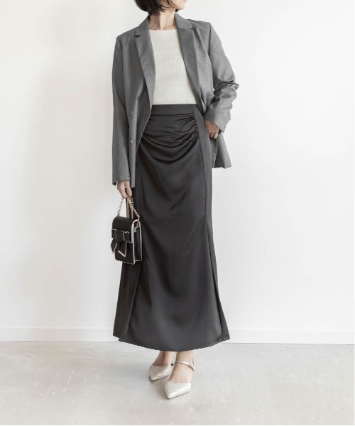 RANDA(ランダ)の「ドレープデザインサテンスカート(スカート・レディース・ホワイト系その他/ブラック・1/0)」の19枚目の写真
