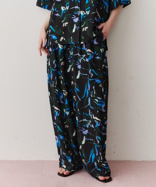 LA BELLE ETUDE（ラベルエチュード）の「オリジナルニュアンス柄リラックスパンツ（その他パンツ・レディース・ブラック/ライトグリーン・0/1）」の9枚目の写真