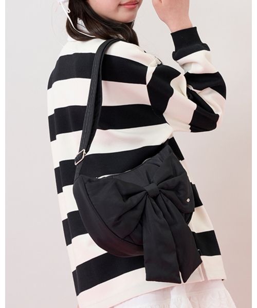 mezzo piano Junior(メゾピアノジュニア)の「ふんわりリボンの三日月ショルダーバッグ(バックパック/リュック・キッズ・ピンク/ホワイト/ブラック・F)」の2枚目の写真