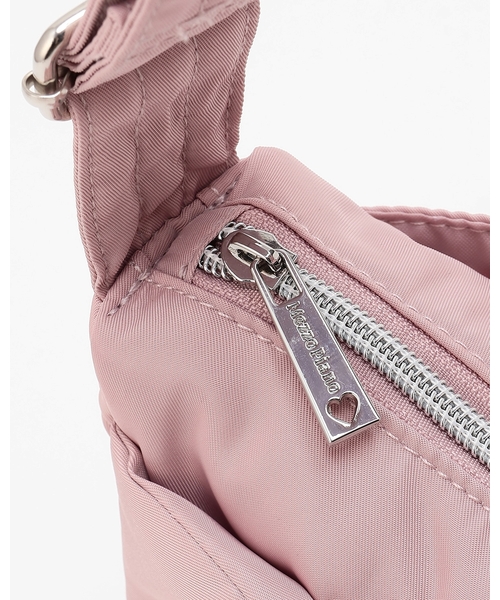 mezzo piano Junior(メゾピアノジュニア)の「ふんわりリボンの三日月ショルダーバッグ(バックパック/リュック・キッズ・ピンク/ホワイト/ブラック・F)」の7枚目の写真