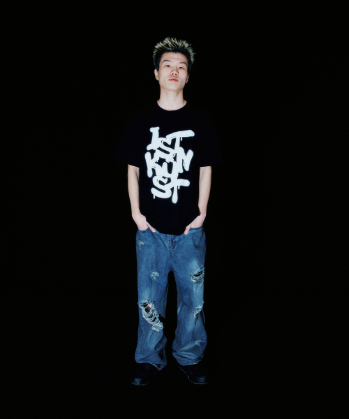 ISTKUNST(イストクンスト)の「GRAFFITI LOGO TEE_BLACK(IK2DMMT511A)(Tシャツ/カットソー・レディース・ブラック・S/M/L)」の6枚目の写真