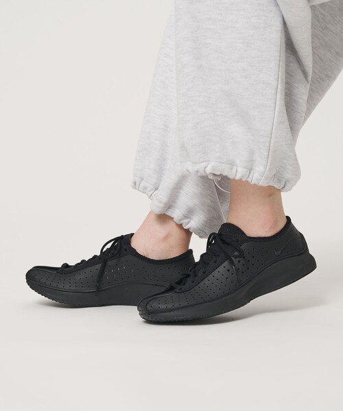 NIKE（ナイキ）の「＜NIKE＞ウィメンズ スーパーフライ/スニーカー（スニーカー・レディース・シルバー/ブラック・25cm/24.5cm/23.5cm/25.5cm/24cm）」の2枚目の写真