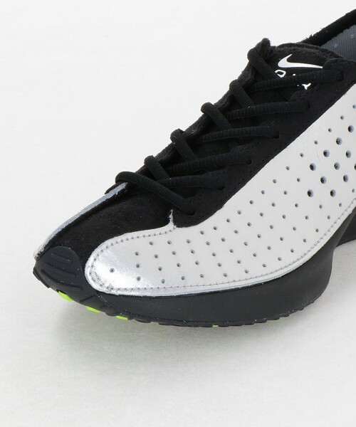 NIKE（ナイキ）の「＜NIKE＞ウィメンズ スーパーフライ/スニーカー（スニーカー・レディース・シルバー/ブラック・25cm/24.5cm/23.5cm/25.5cm/24cm）」の14枚目の写真