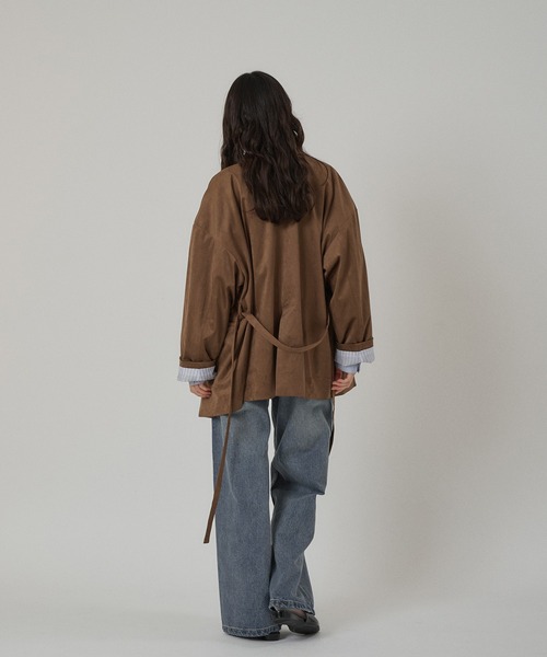 MUHET(ミュエータ)の「belted denim pants / ベルト付きデニムパンツ(デニムパンツ・レディース・インディゴブルー/ライトインディゴブルー・SMALL/MEDIUM/LARGE)」の8枚目の写真