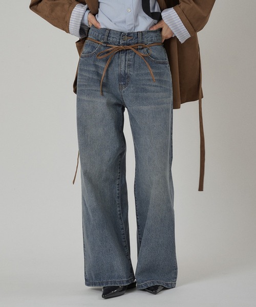 MUHET(ミュエータ)の「belted denim pants / ベルト付きデニムパンツ(デニムパンツ・レディース・インディゴブルー/ライトインディゴブルー・SMALL/MEDIUM/LARGE)」の4枚目の写真