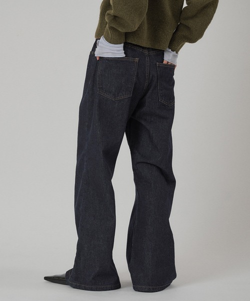 MUHET(ミュエータ)の「belted denim pants / ベルト付きデニムパンツ(デニムパンツ・レディース・インディゴブルー/ライトインディゴブルー・SMALL/MEDIUM/LARGE)」の16枚目の写真