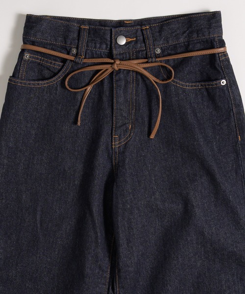 MUHET(ミュエータ)の「belted denim pants / ベルト付きデニムパンツ(デニムパンツ・レディース・インディゴブルー/ライトインディゴブルー・SMALL/MEDIUM/LARGE)」の9枚目の写真