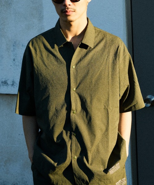 ムラサキスポーツ(ムラサキスポーツ)の「DEAR LAUREL/ディアローレル SHORE TECH SS SHIRT 【セットアップ対応】半袖シャツ DL26S-2402(シャツ/ブラウス・メンズ・グレー/オリーブ/ブラック/ブラウン系その他/グレー系その他・XL/L/M)」の5枚目の写真