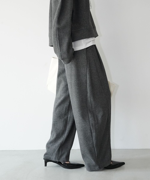 chuclla(チュクラ)の「ハーフジップ スウェットセットアップ chw26s075(セットアップ・レディース・ダークグレー/ブラック・M/L)」の15枚目の写真
