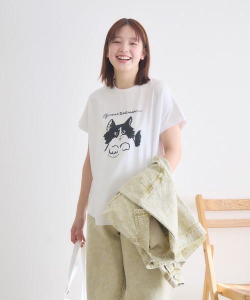 meeny miny（ミーニーマイニー）の「【meeny miny】CAT & BAKES 9456『わんこBANDOとPEPPE』Tシャツ（Tシャツ/カットソー・レディース・ベージュ/ホワイト/チャコールグレー・M-L/S-M）」の4枚目の写真