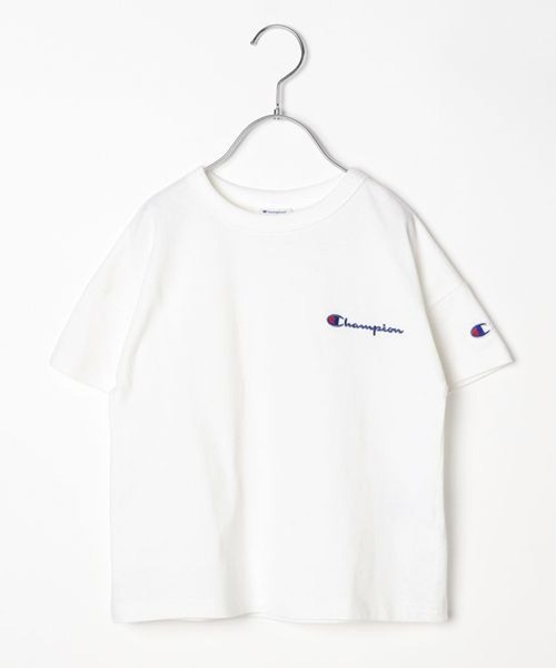 Champion（チャンピオン）の「[新色登場!!160cmまで♪]【Champion(チャンピオン）】ルーズフィットT(KIDS)（Tシャツ/カットソー・キッズ・ブラック/ライトブルー/グレー/オフホワイト/ライトパープル/ネイビー・150cm/140cm/130cm/120cm/160cm）」の2枚目の写真